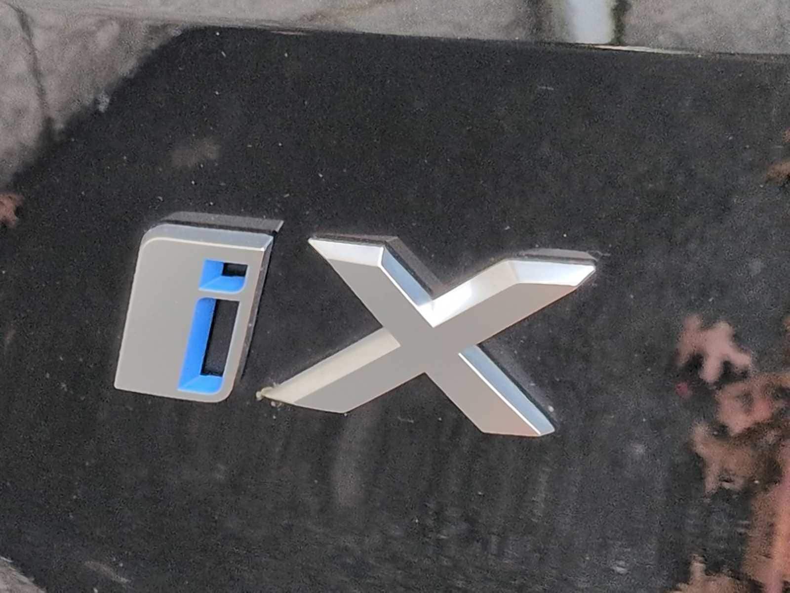 Thumbnail: 2025 BMW iX - 13