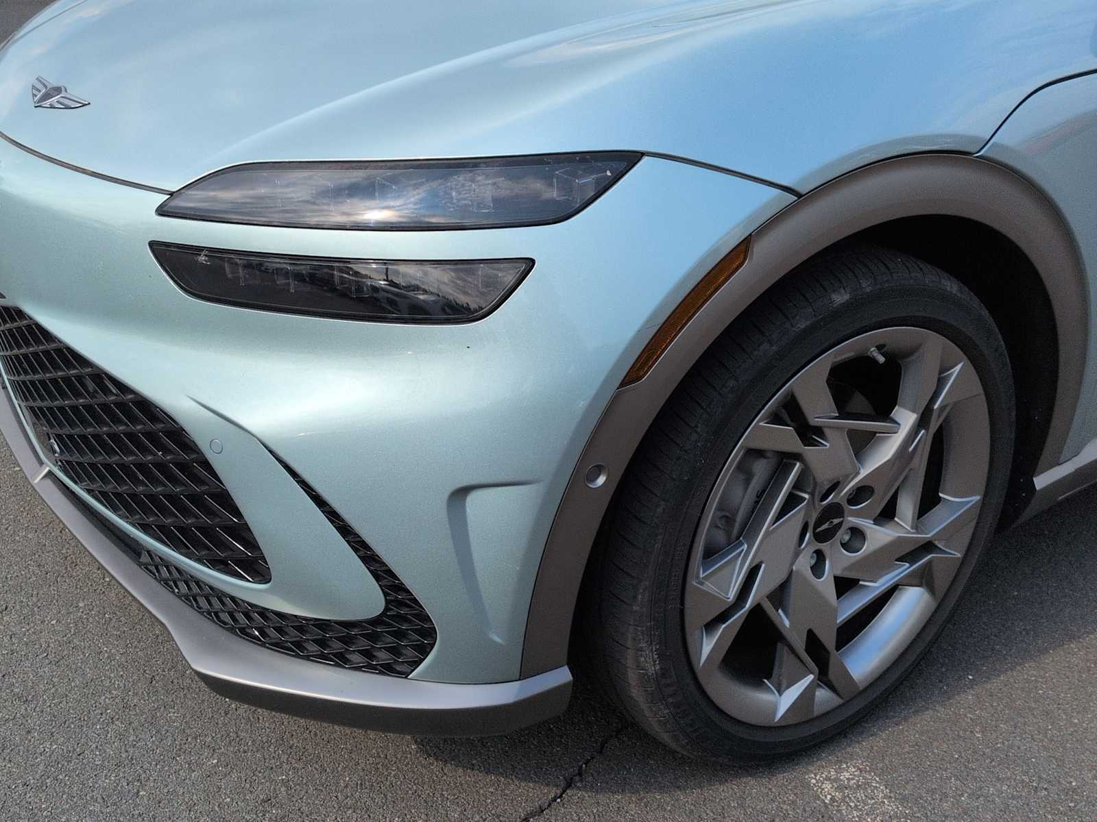 Thumbnail: 2023 Genesis GV60 - 11