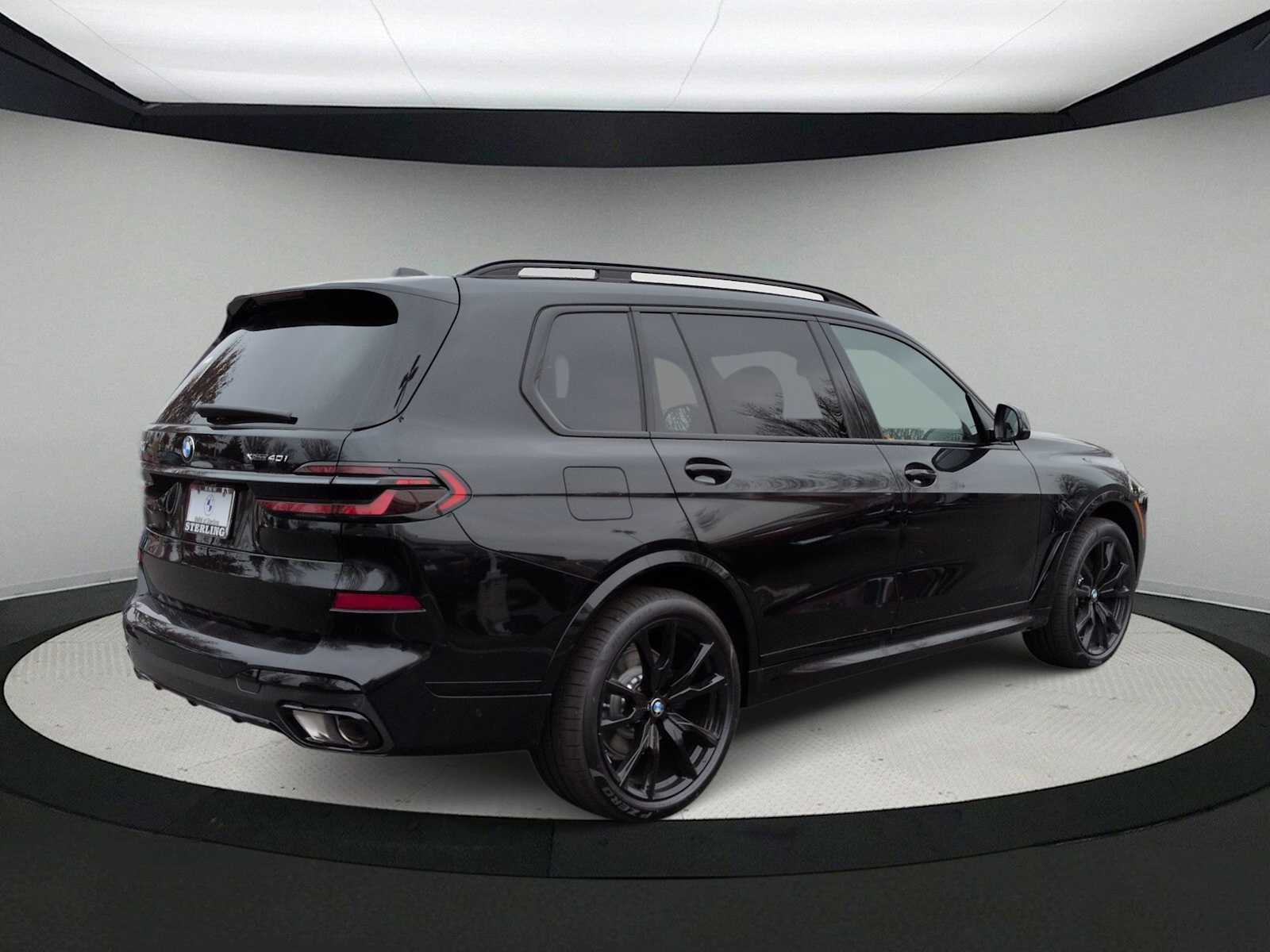 Thumbnail: 2026 BMW X7 - 8