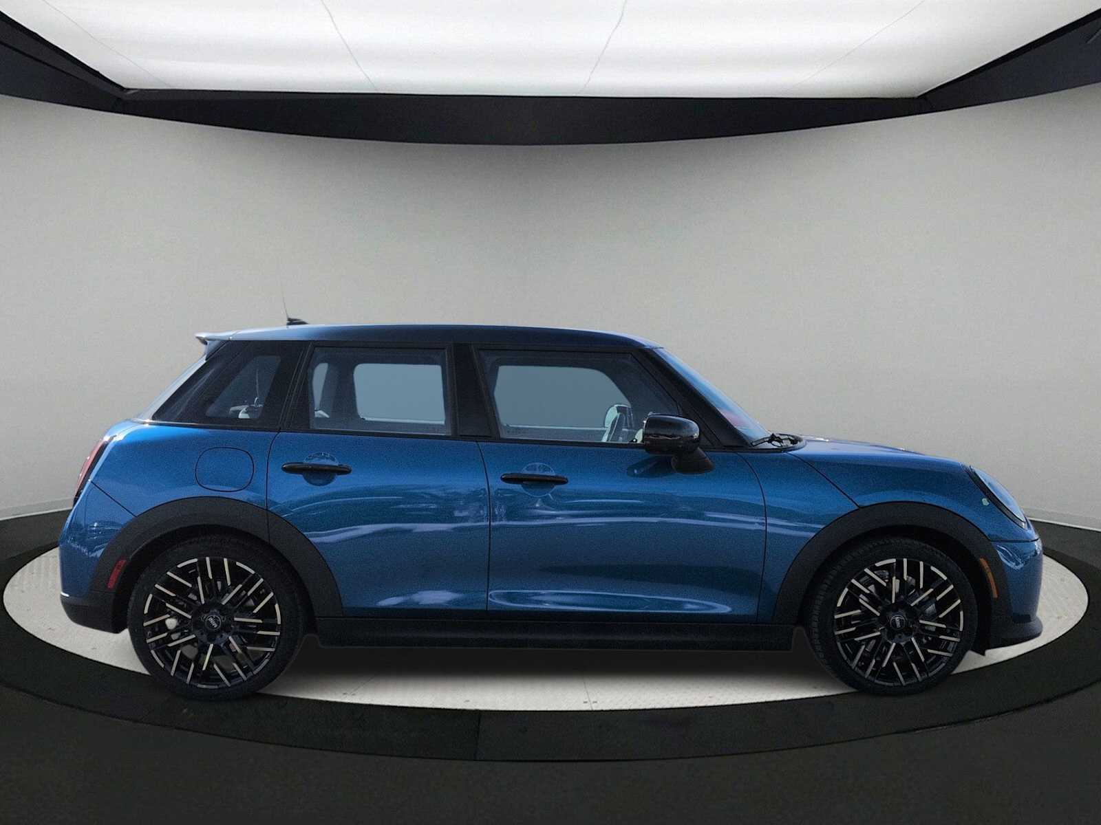 Thumbnail: 2025 MINI Cooper Hardtop - 9