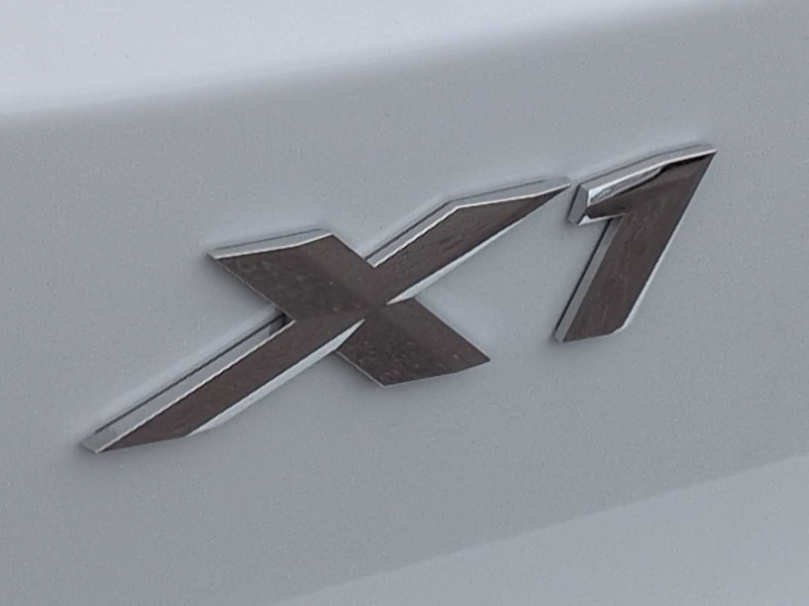Thumbnail: 2026 BMW X1 - 13