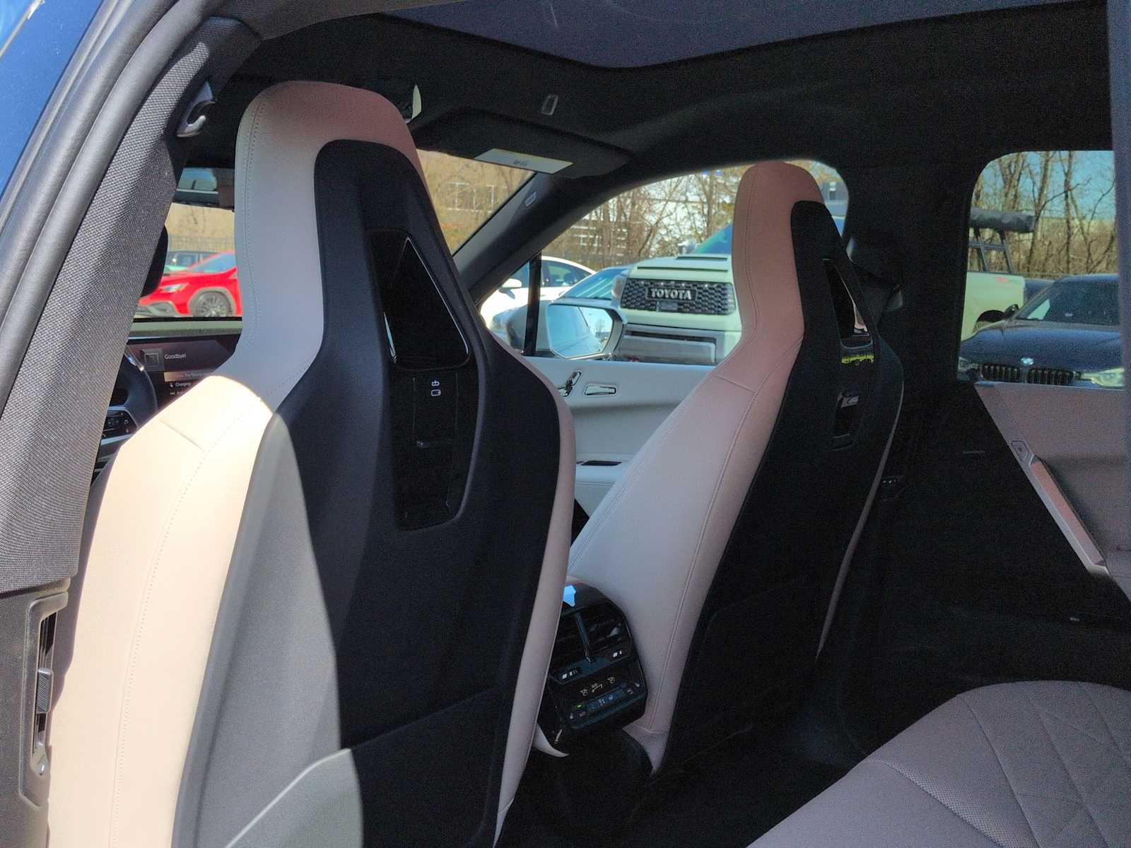 Thumbnail: 2026 BMW iX - 18