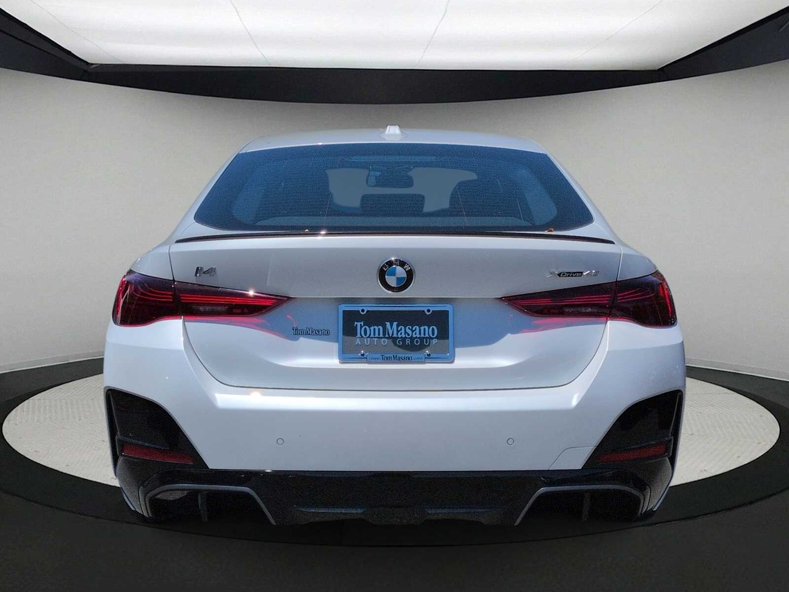 Thumbnail: 2026 BMW i4 - 7