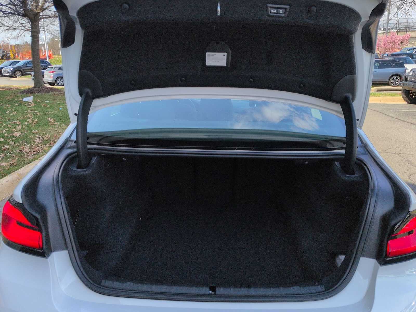 Thumbnail: 2021 BMW 5 Series - 36