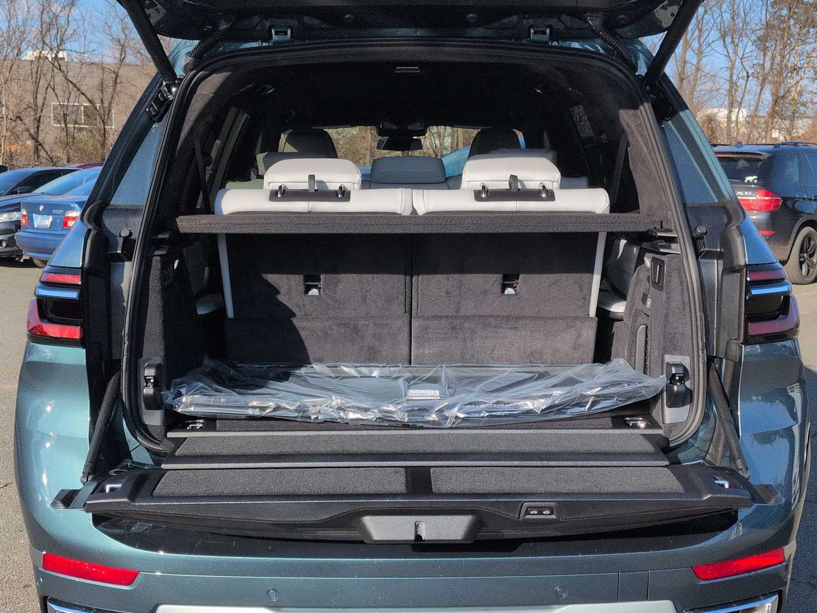 Thumbnail: 2026 BMW X7 - 35