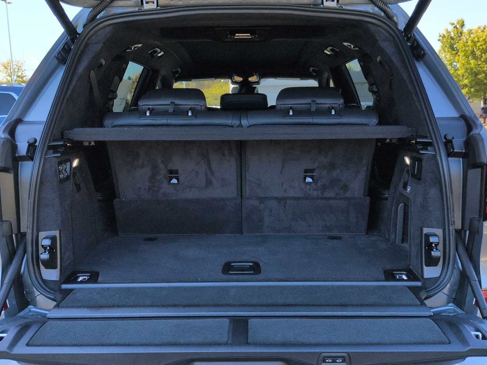 Thumbnail: 2026 BMW X7 - 37