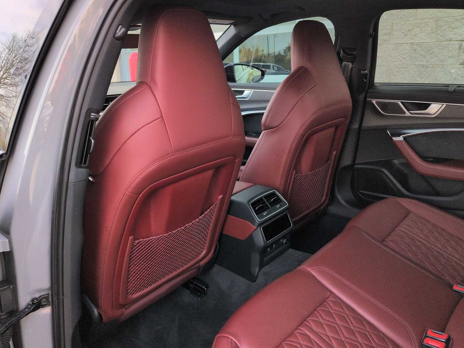 Thumbnail: 2022 Audi S6 - 19