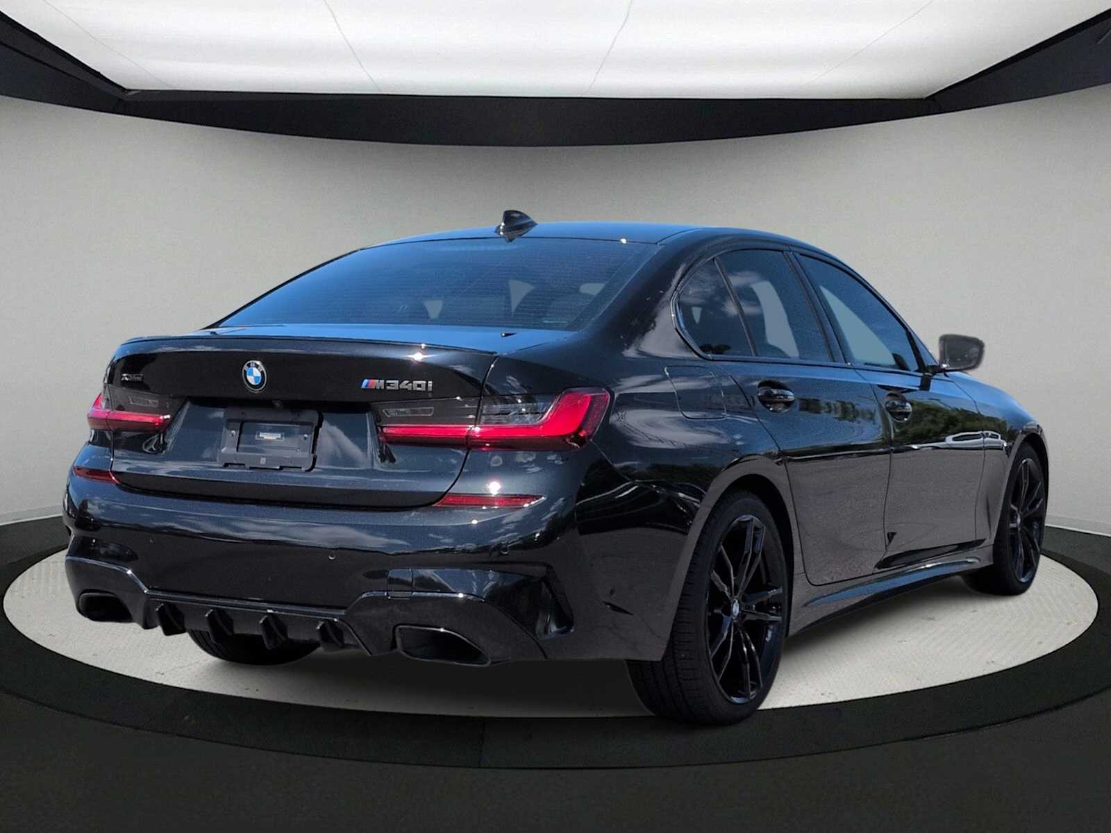 Thumbnail: 2022 BMW 3 Series - 8