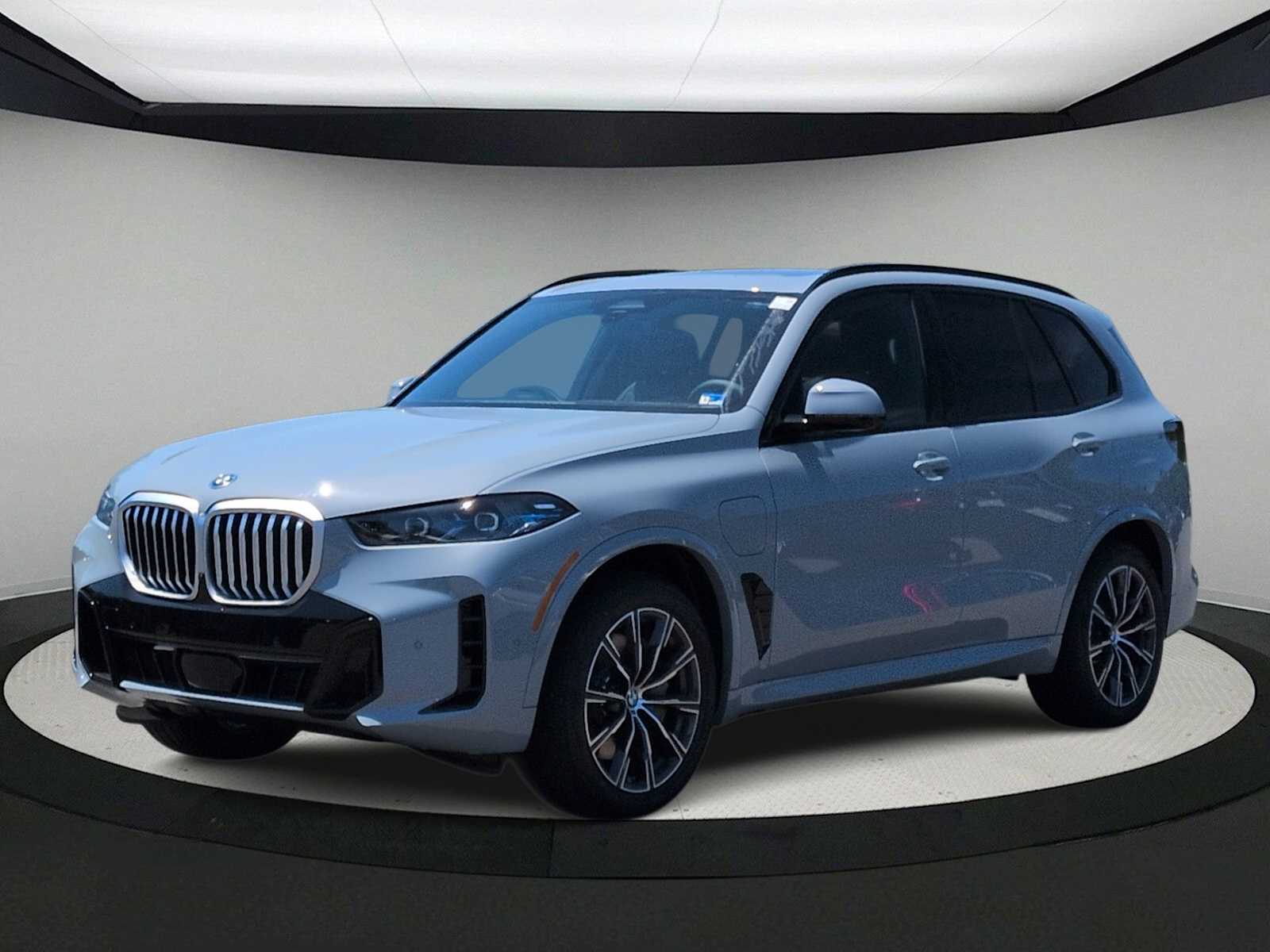 Thumbnail: 2026 BMW X5 - 4