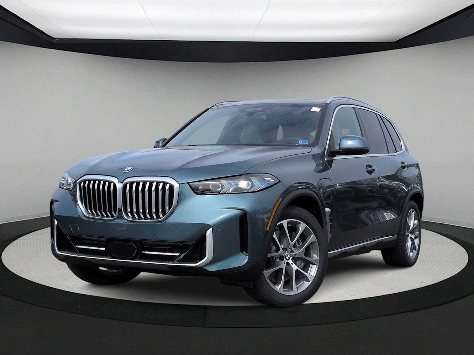 Thumbnail: 2026 BMW X5 - 1