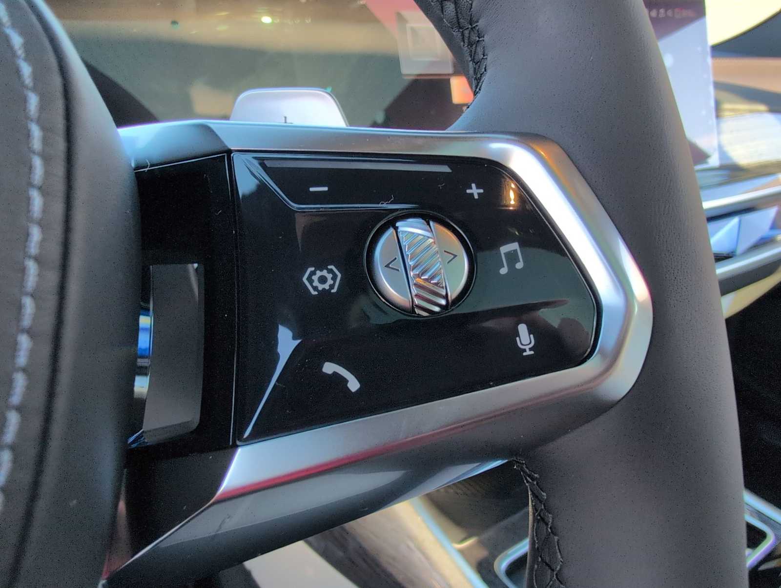 Thumbnail: 2026 BMW 7 Series - 26