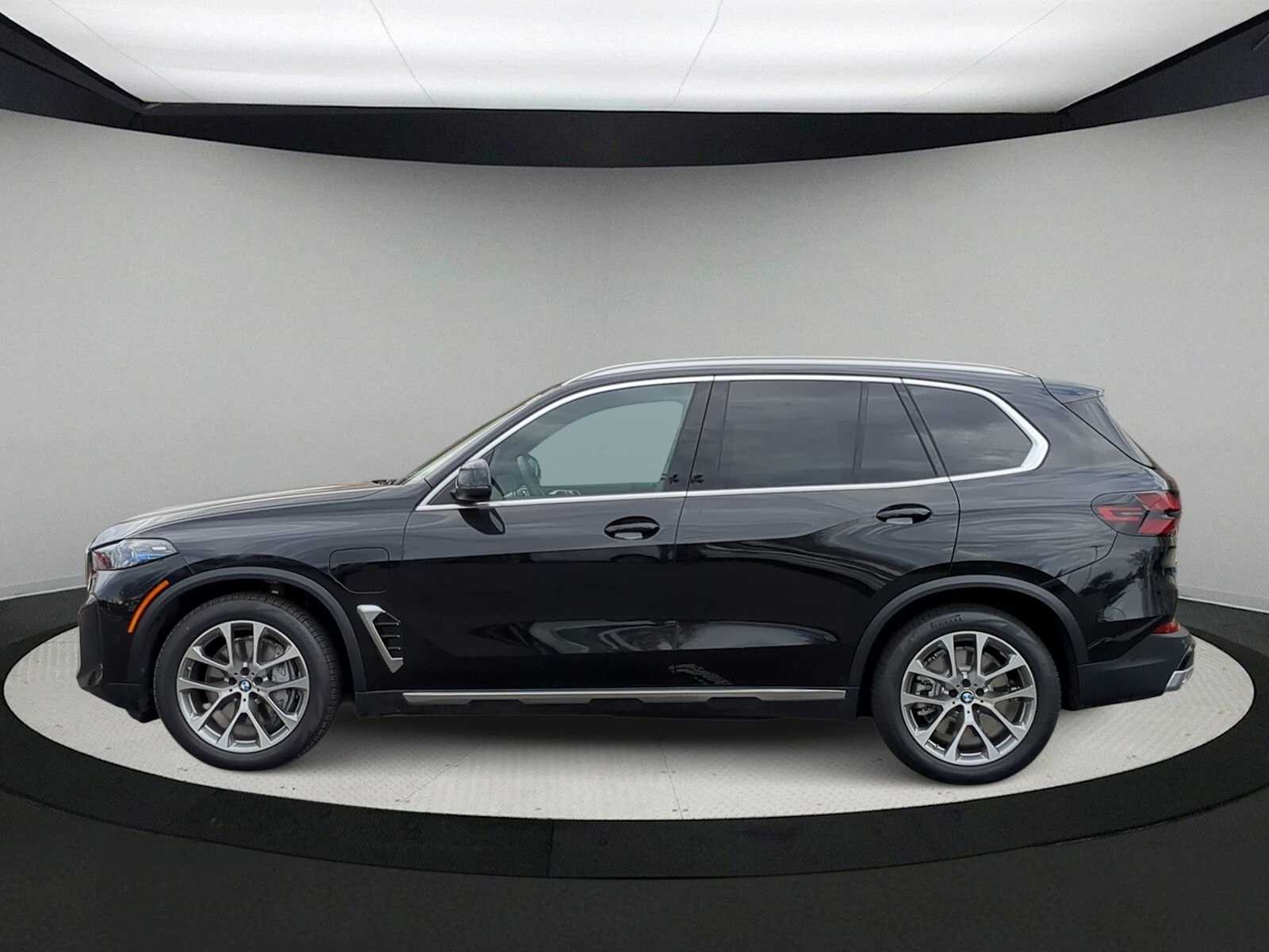 Thumbnail: 2026 BMW X5 - 5