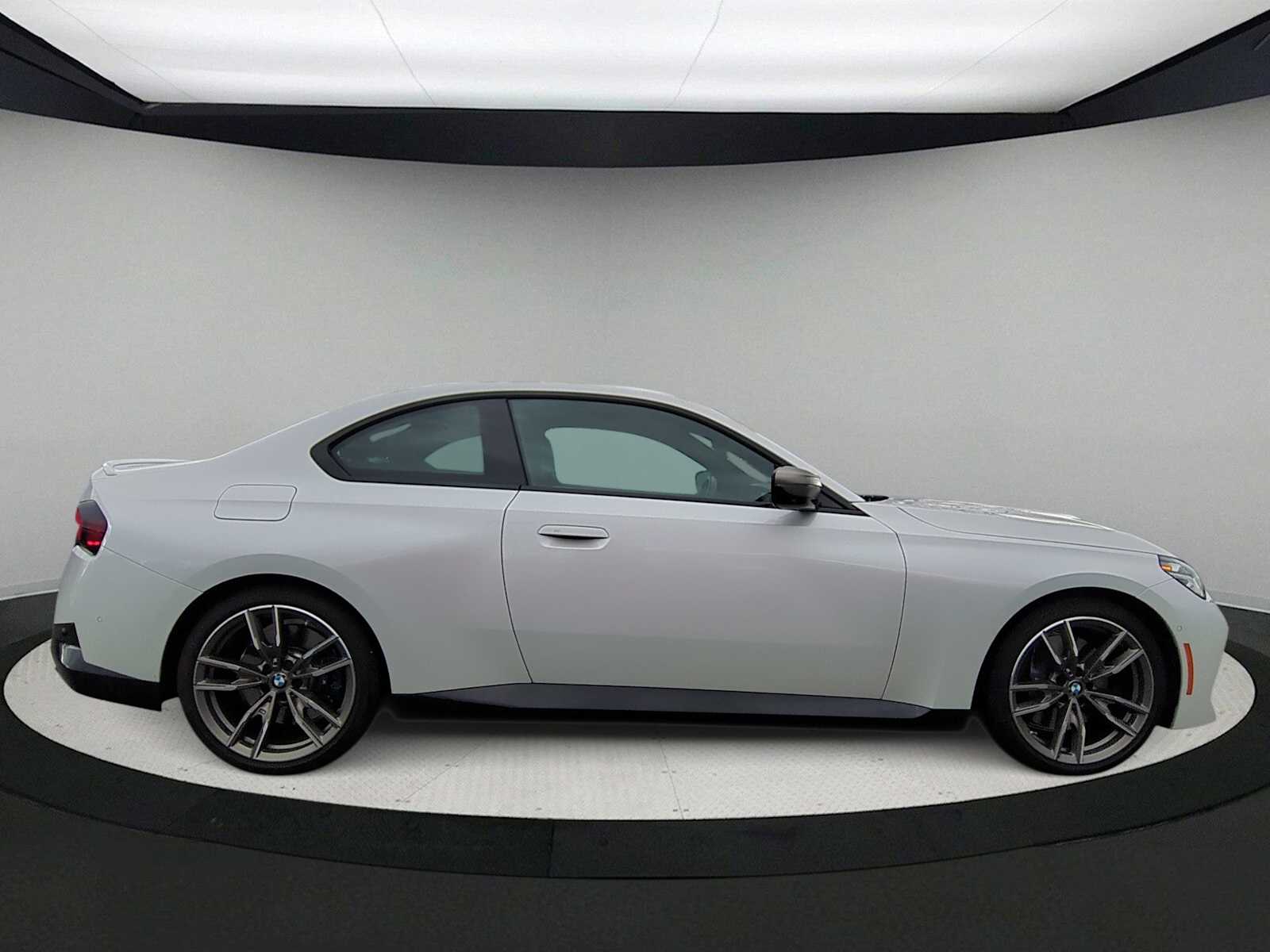 Thumbnail: 2024 BMW 2 Series - 9