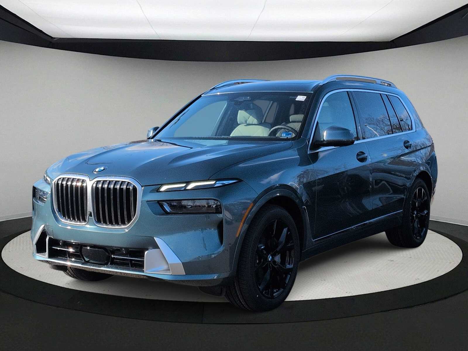 Thumbnail: 2026 BMW X7 - 4