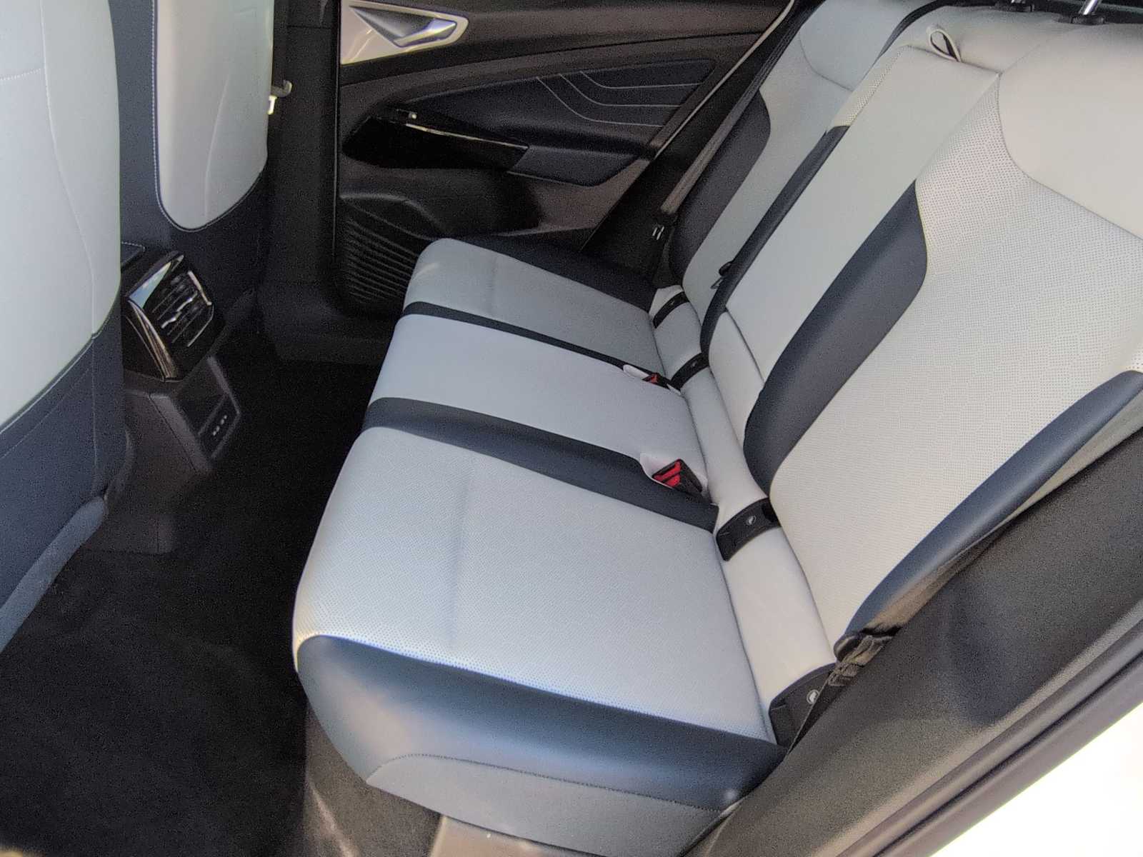 Thumbnail: 2024 Volkswagen ID.4 - 20