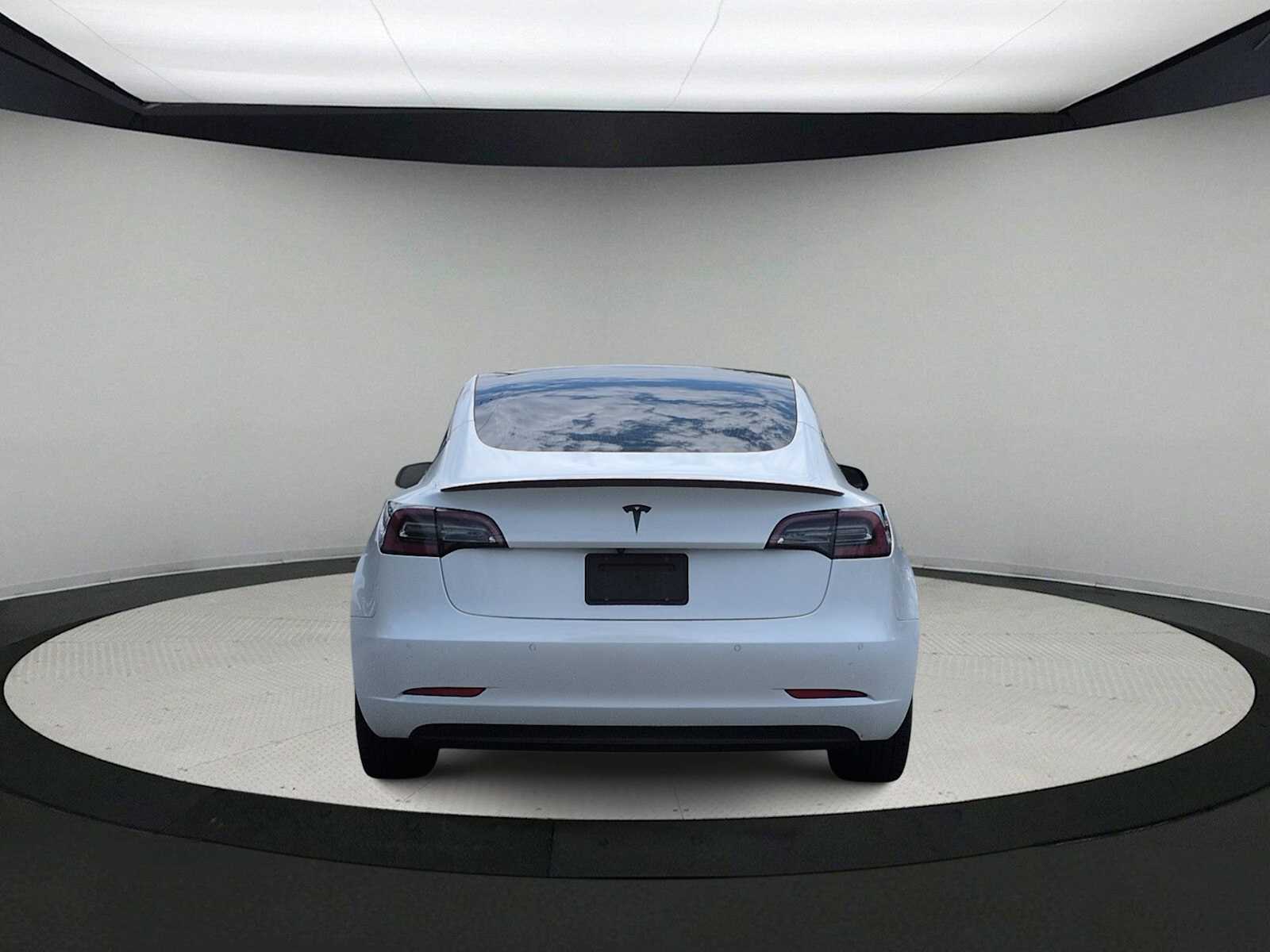 Thumbnail: 2019 Tesla Model 3 - 7