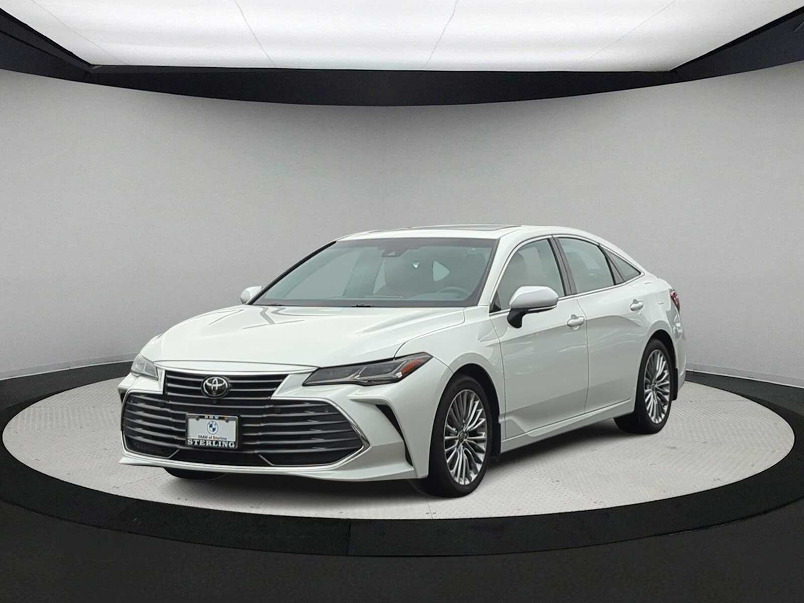 Thumbnail: 2022 Toyota Avalon - 4