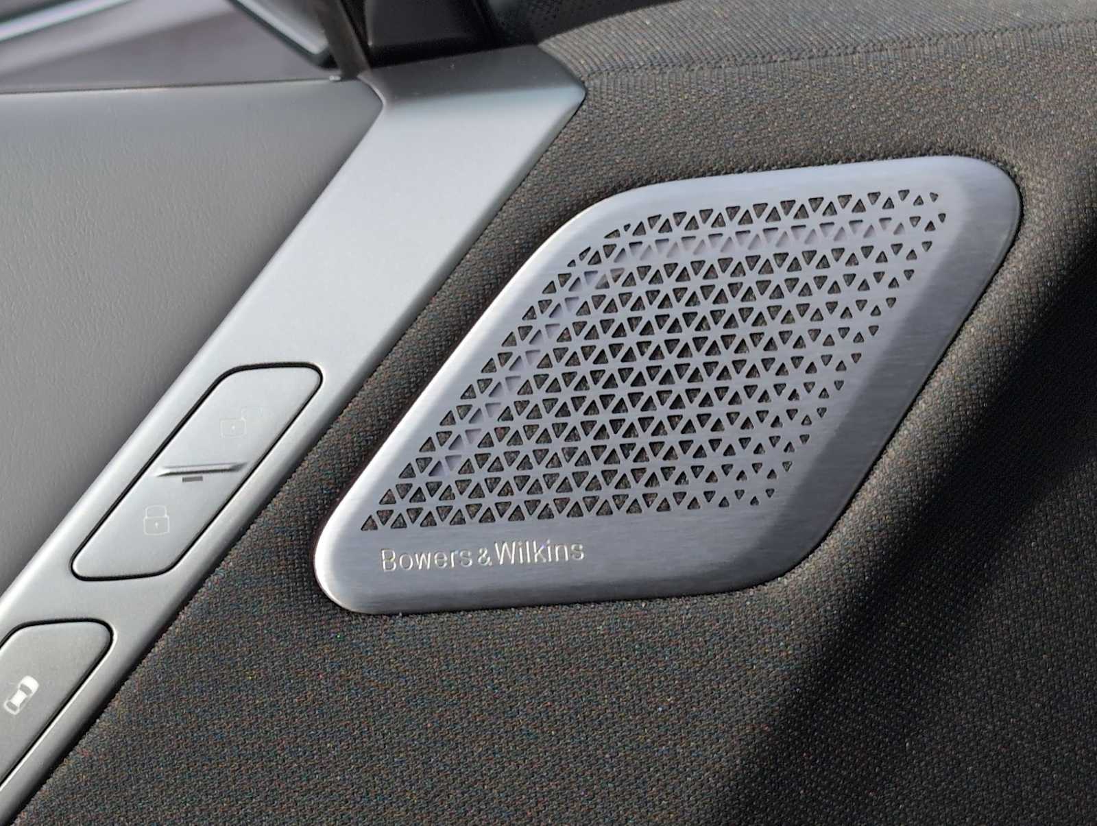 Thumbnail: 2026 BMW iX - 30