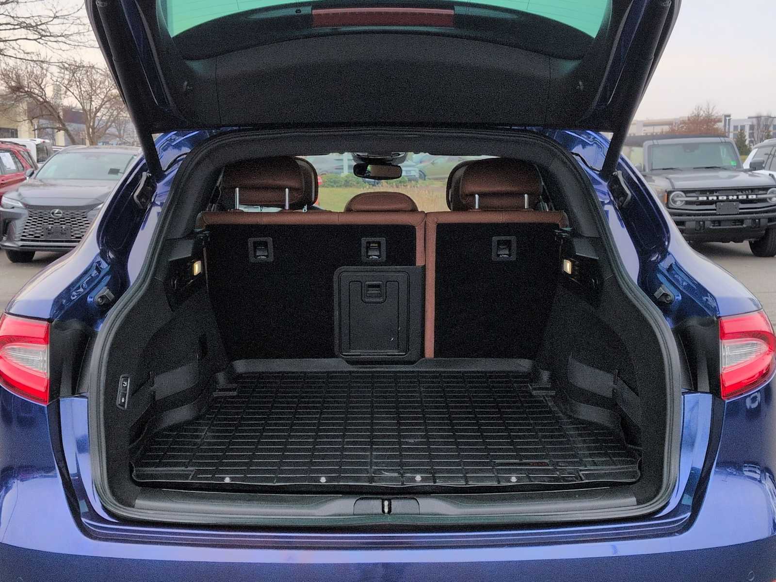 Thumbnail: 2017 Maserati Levante - 35