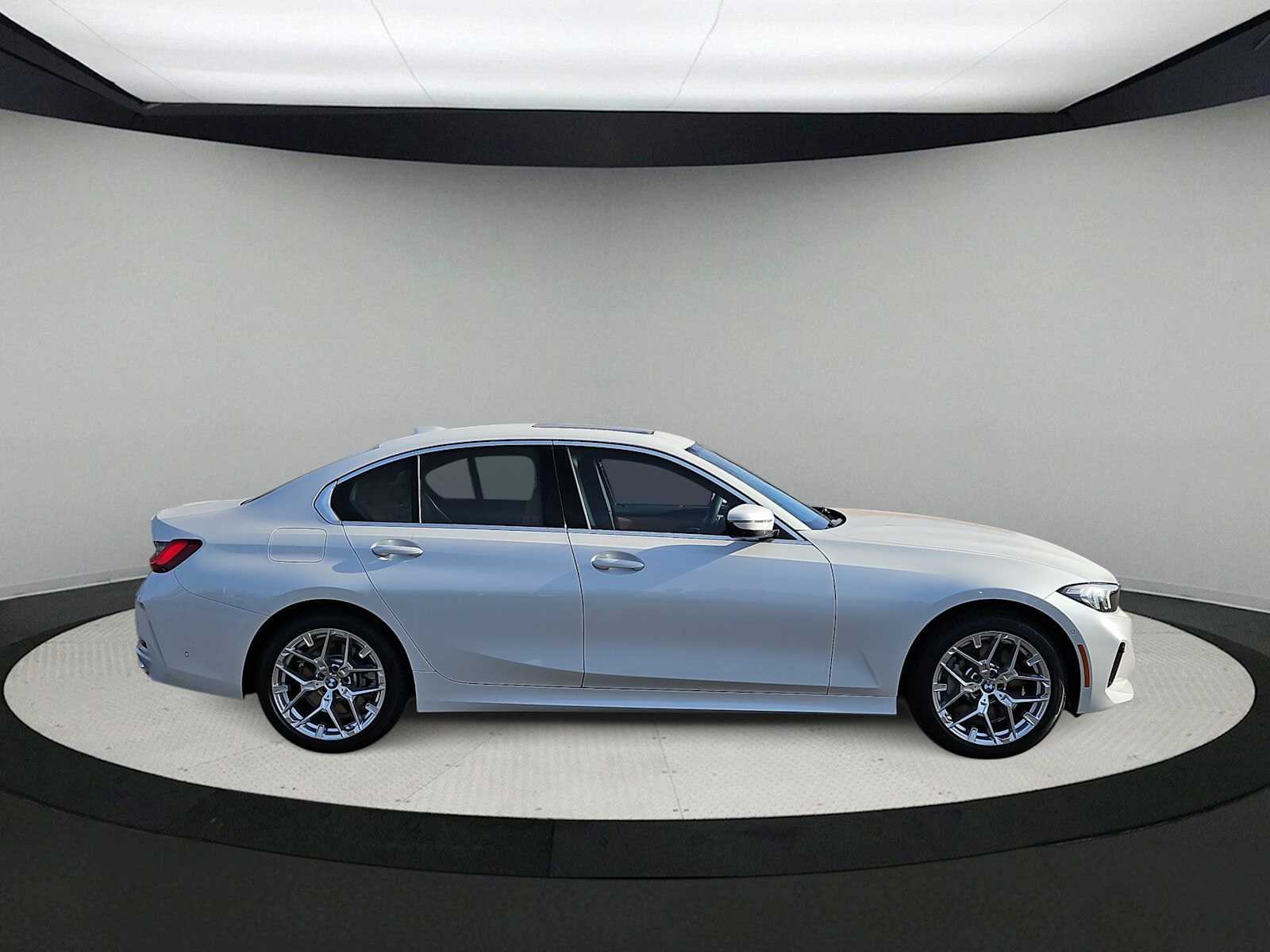 Thumbnail: 2026 BMW 3 Series - 9