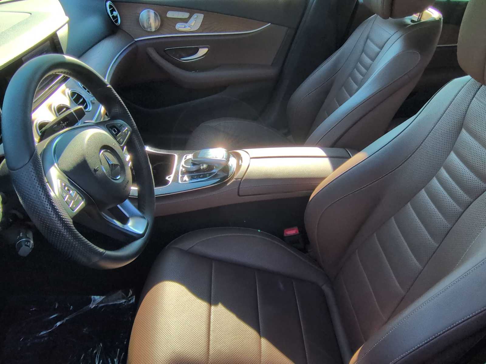 Thumbnail: 2017 Mercedes-Benz E-Class - 10