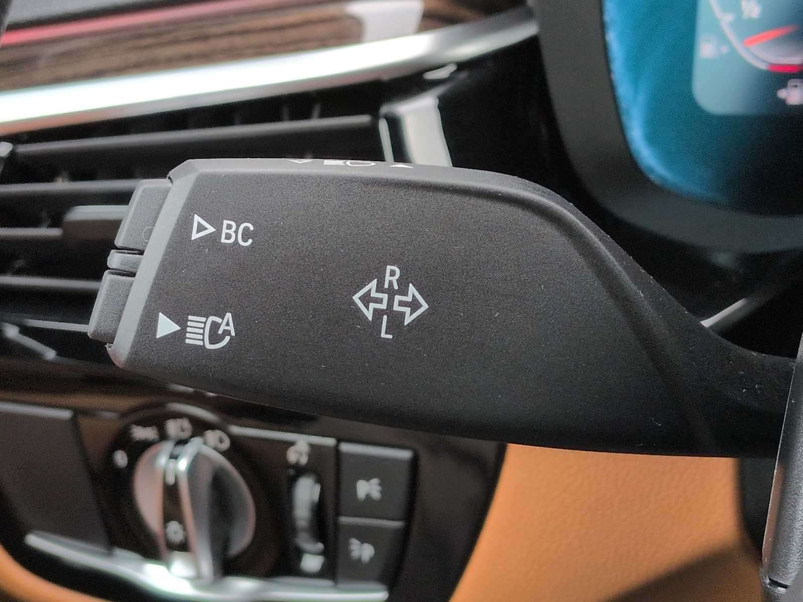 Thumbnail: 2023 BMW 5 Series - 27