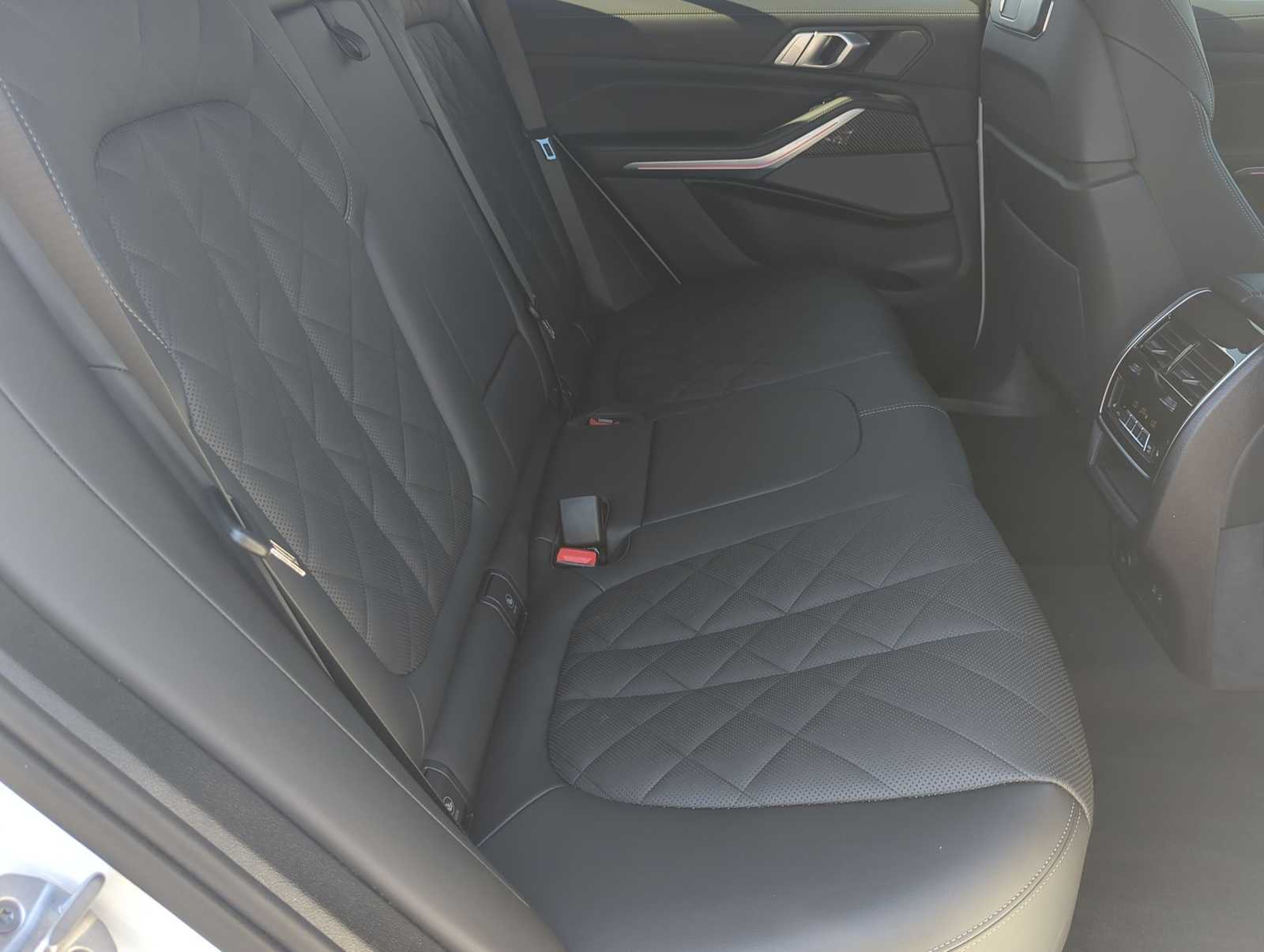 Thumbnail: 2025 BMW X5 - 21