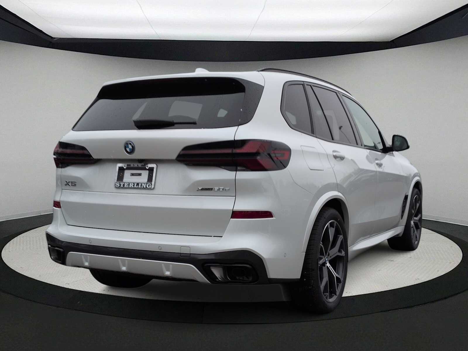 Thumbnail: 2026 BMW X5 - 8