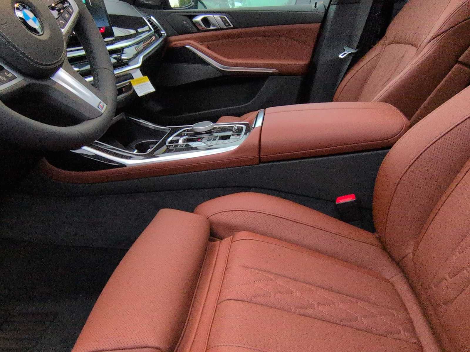 Thumbnail: 2026 BMW X7 - 10