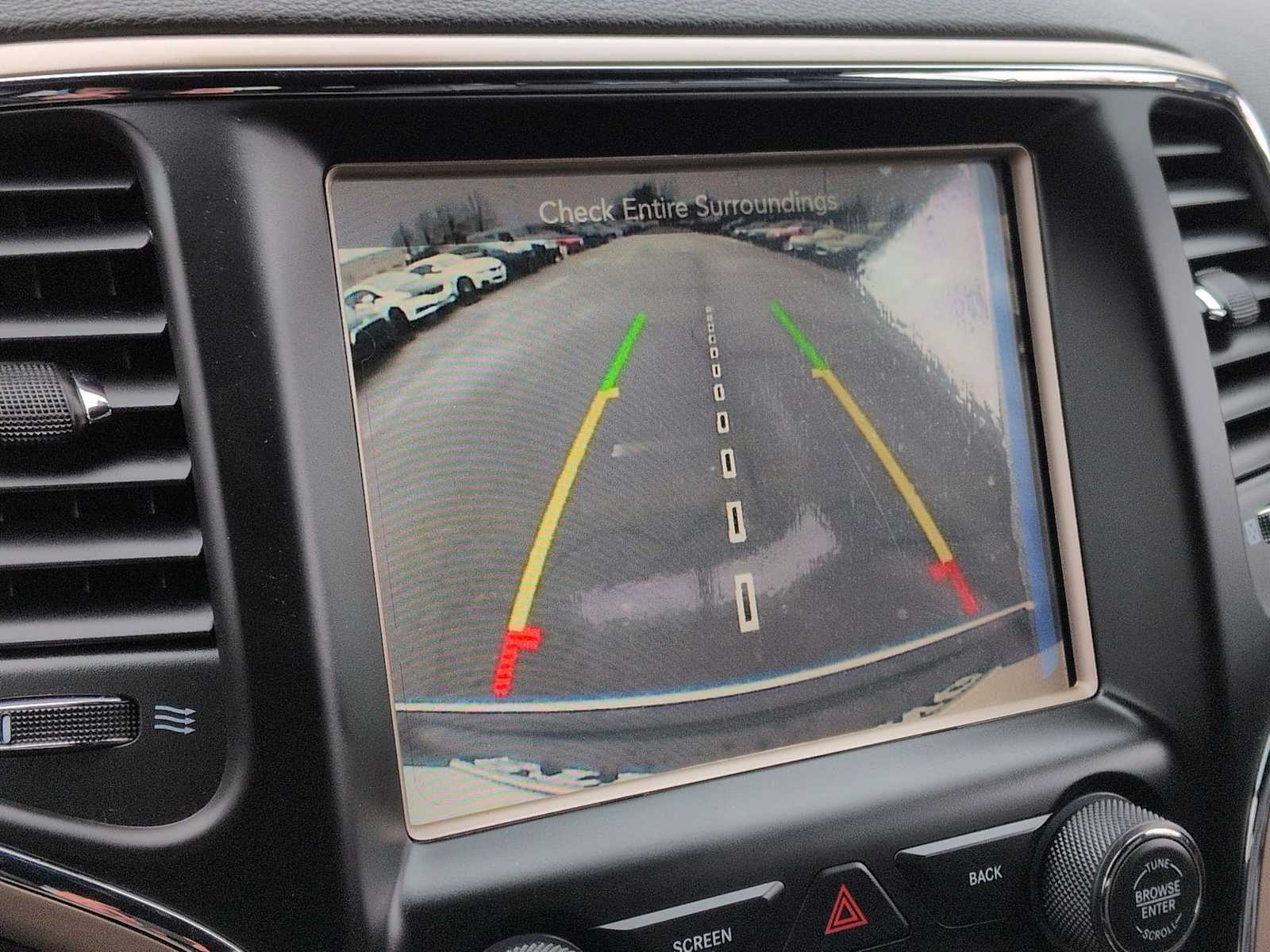 Thumbnail: 2015 Jeep Grand Cherokee - 32