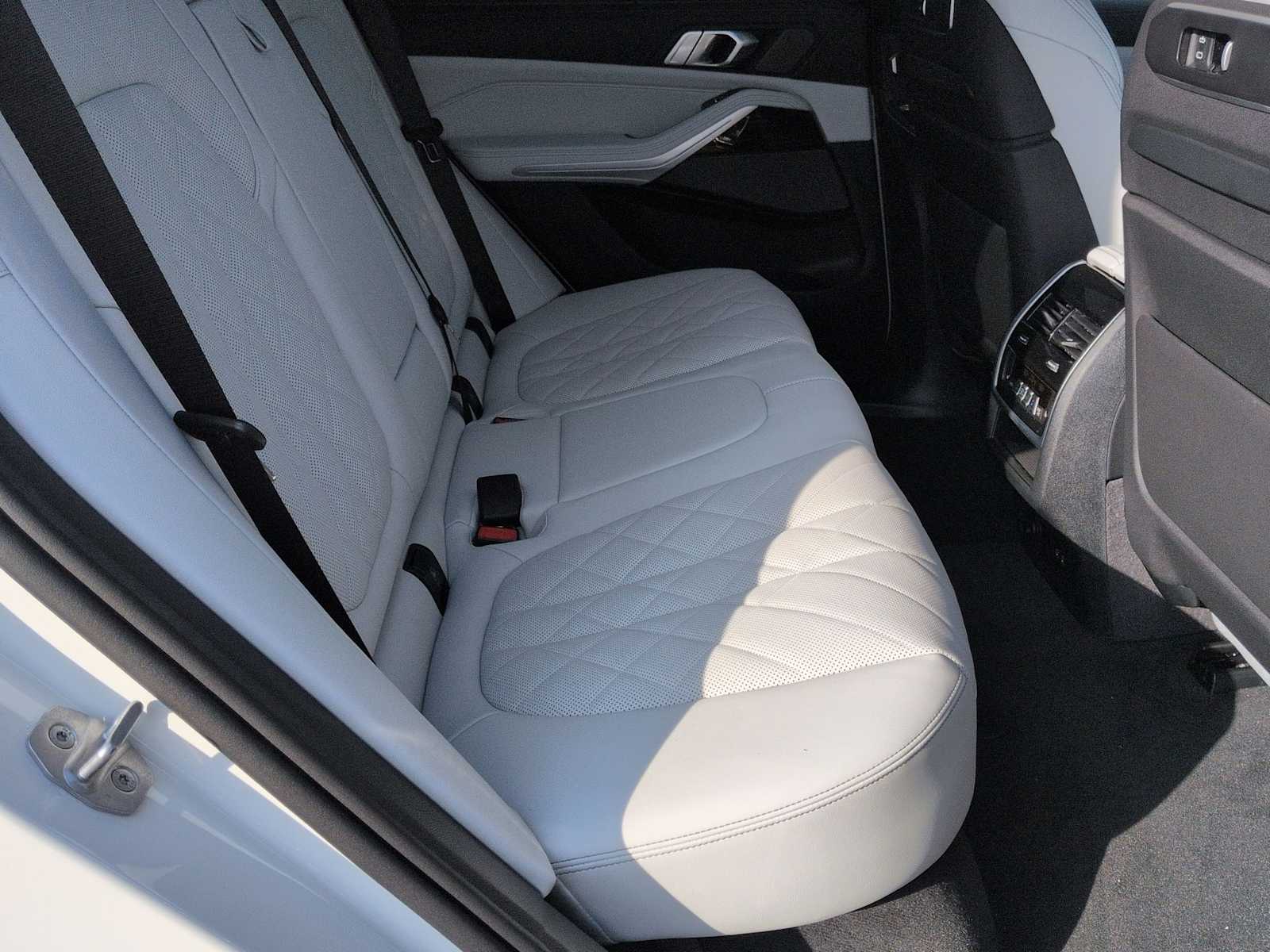 Thumbnail: 2026 BMW X5 - 22