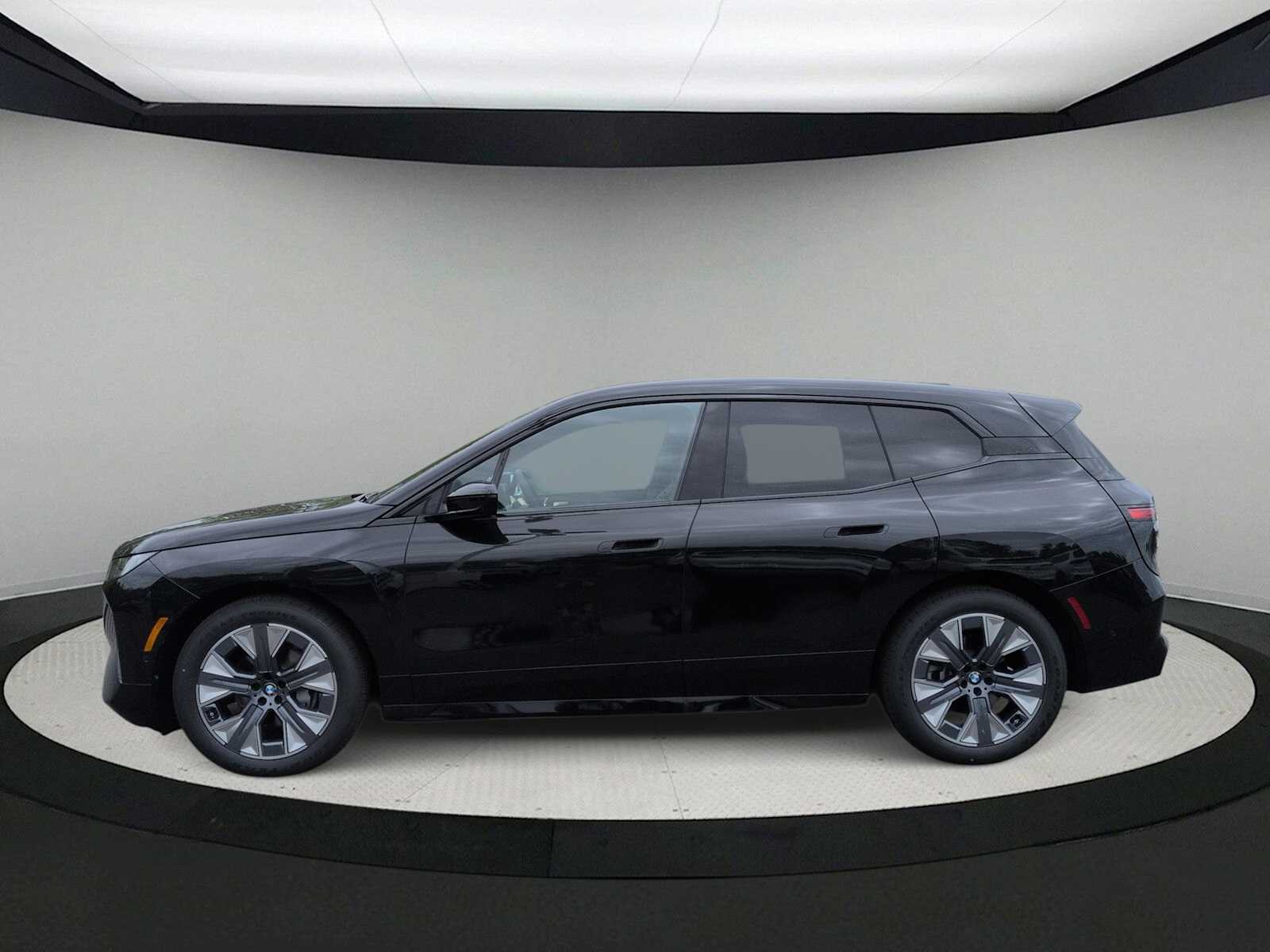 Thumbnail: 2026 BMW iX - 5