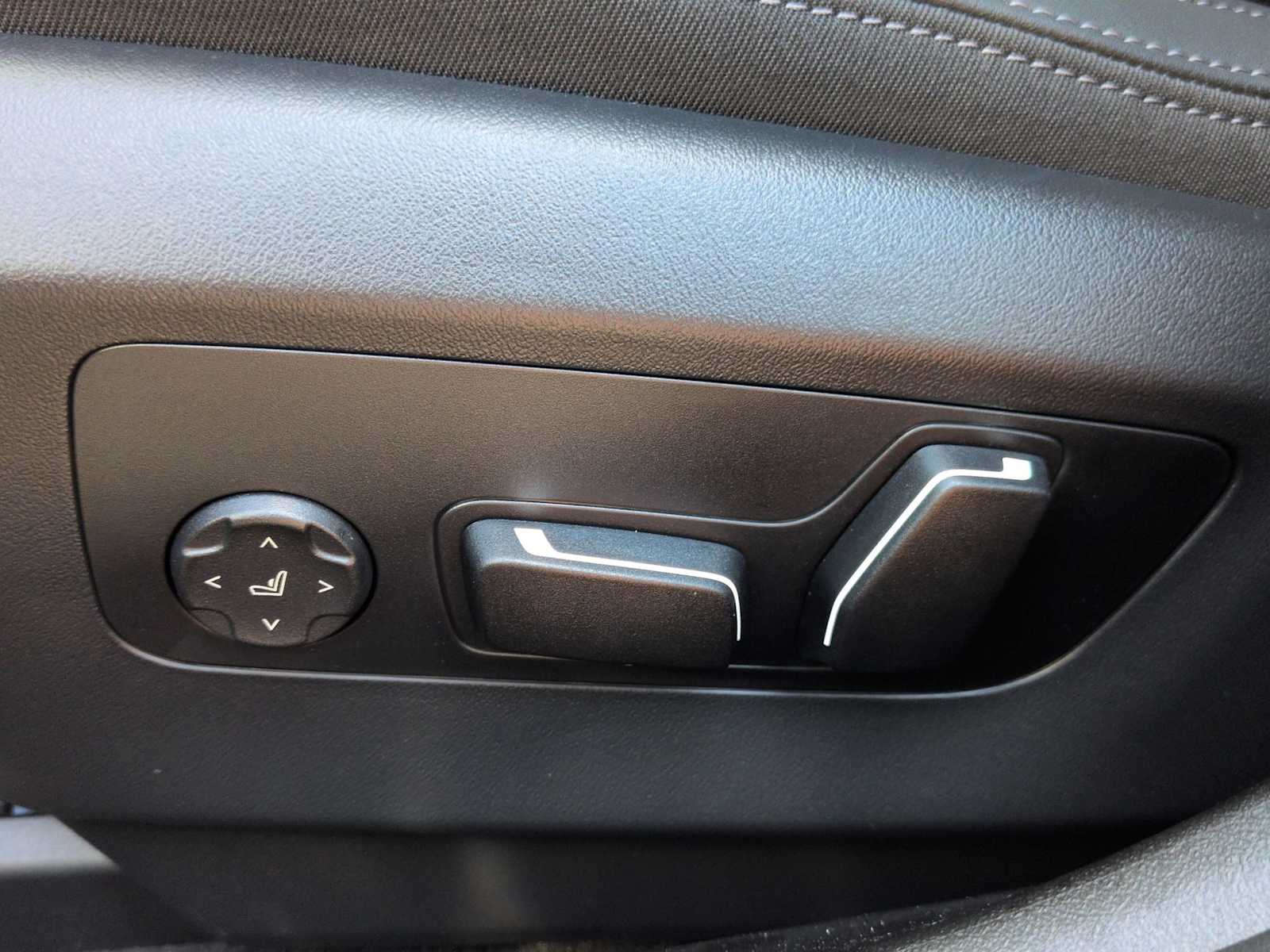 Thumbnail: 2025 BMW i5 - 18