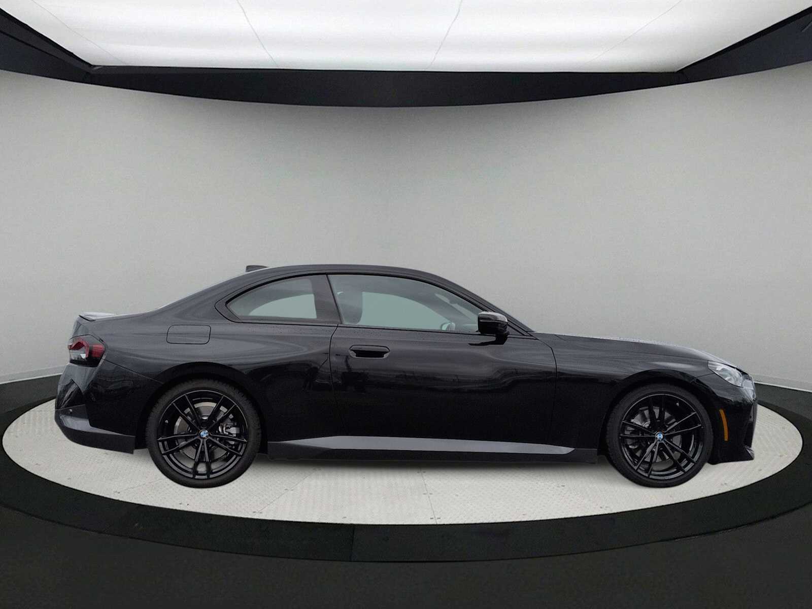 Thumbnail: 2022 BMW 2 Series - 9