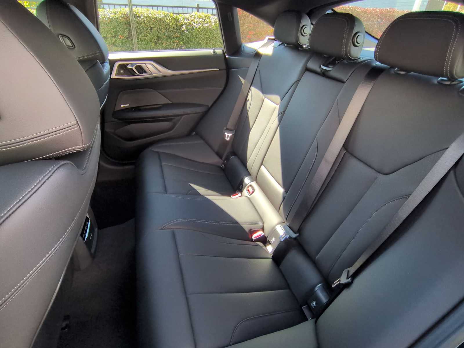 Thumbnail: 2025 BMW i4 - 21