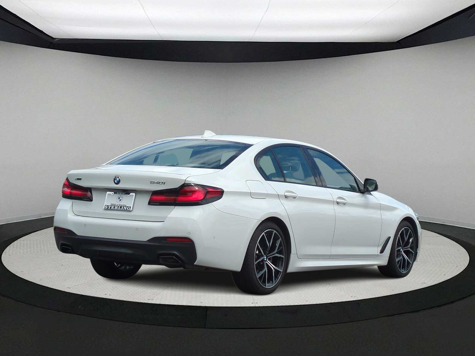 Thumbnail: 2022 BMW 5 Series - 8