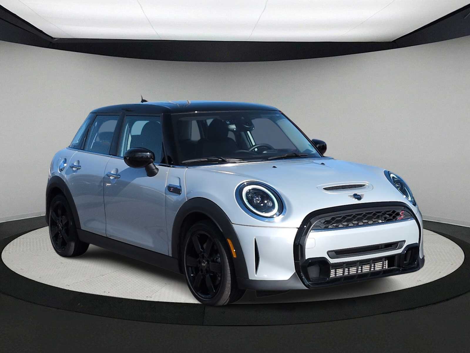Thumbnail: 2023 MINI Cooper Hardtop - 2