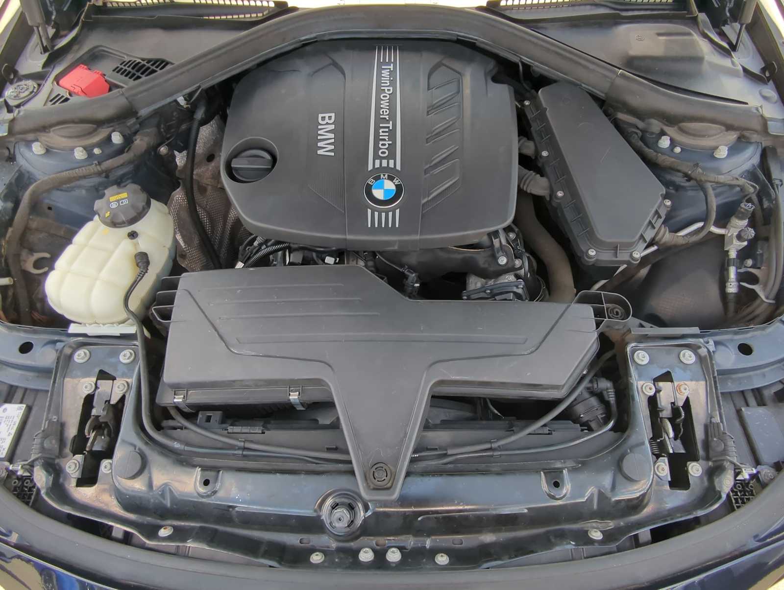 Thumbnail: 2016 BMW 3 Series - 15
