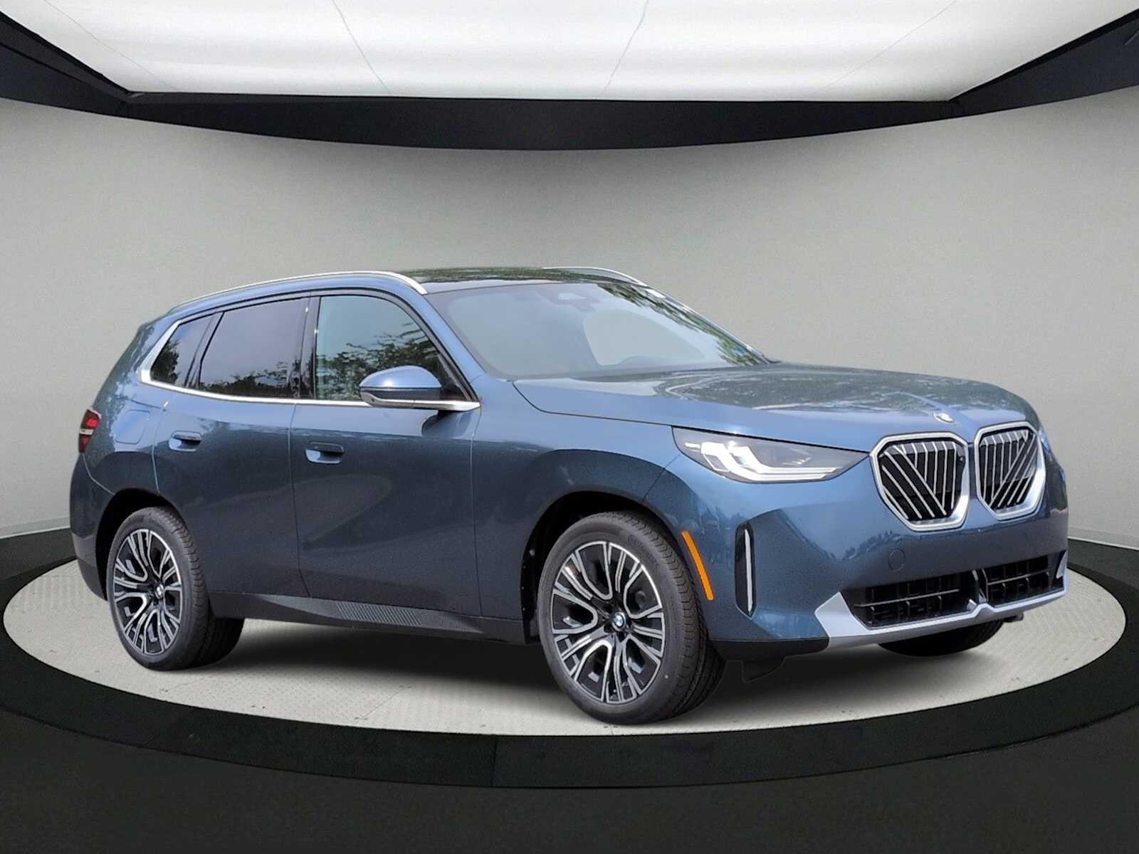 Thumbnail: 2026 BMW X3 - 2