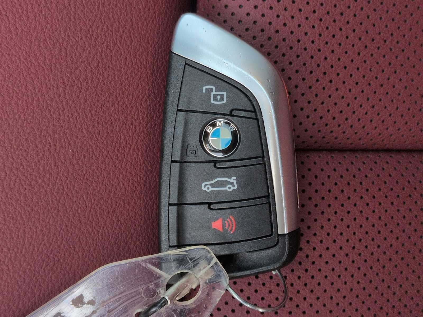 Thumbnail: 2025 BMW 3 Series - 37