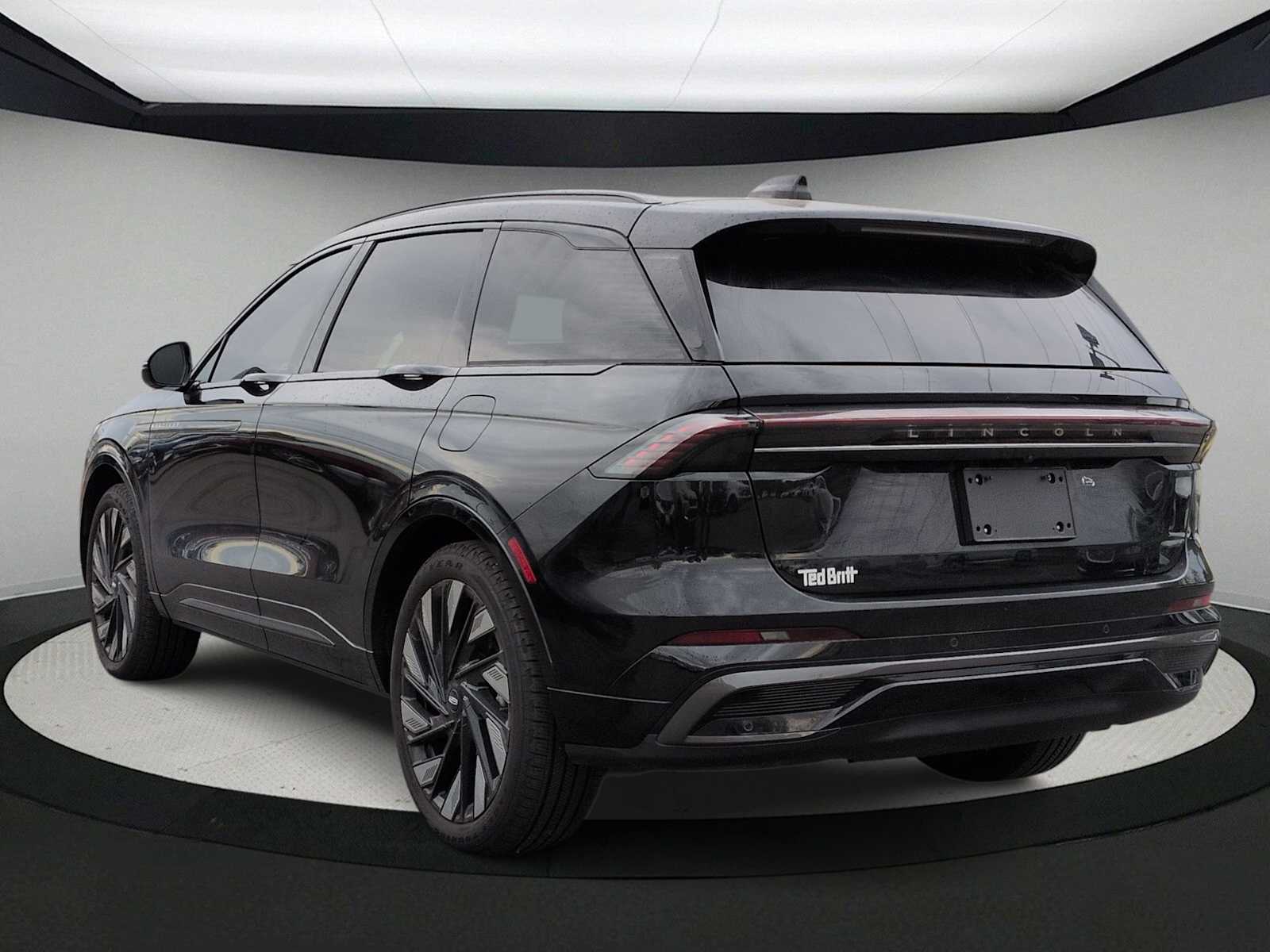 Thumbnail: 2026 Lincoln Nautilus - 6