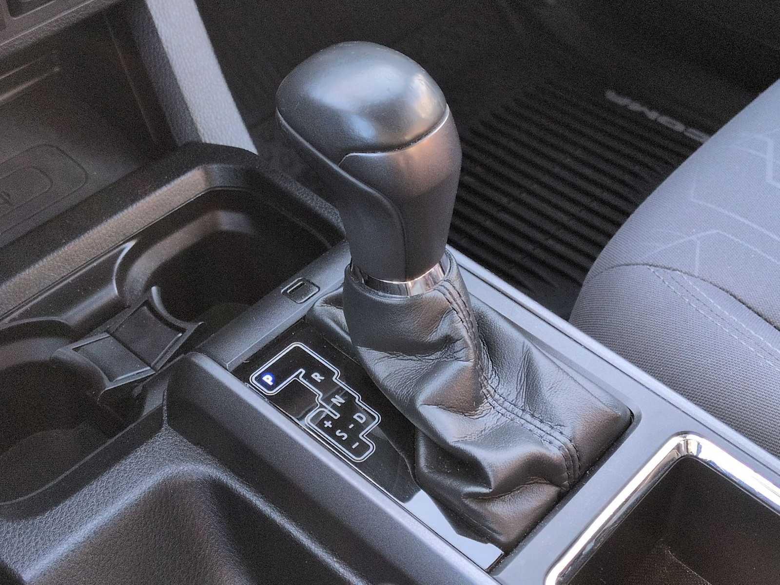 Thumbnail: 2019 Toyota Tacoma - 30