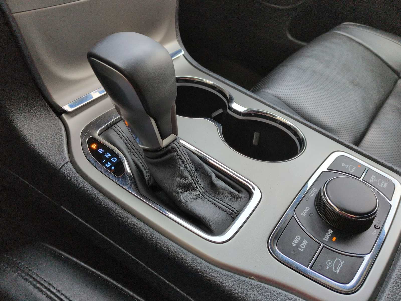 Thumbnail: 2018 Jeep Grand Cherokee - 35