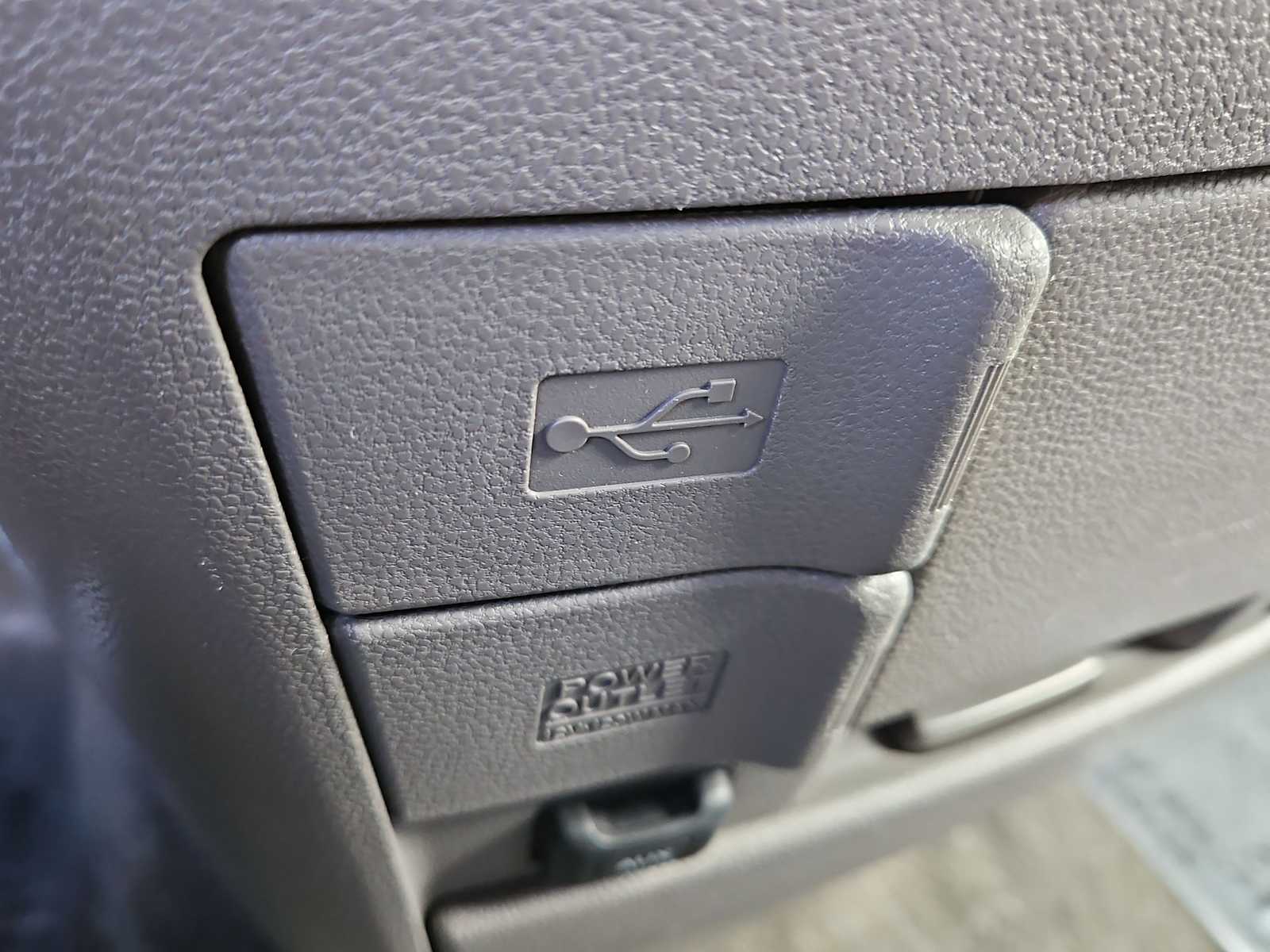 Thumbnail: 2014 Honda Odyssey - 30