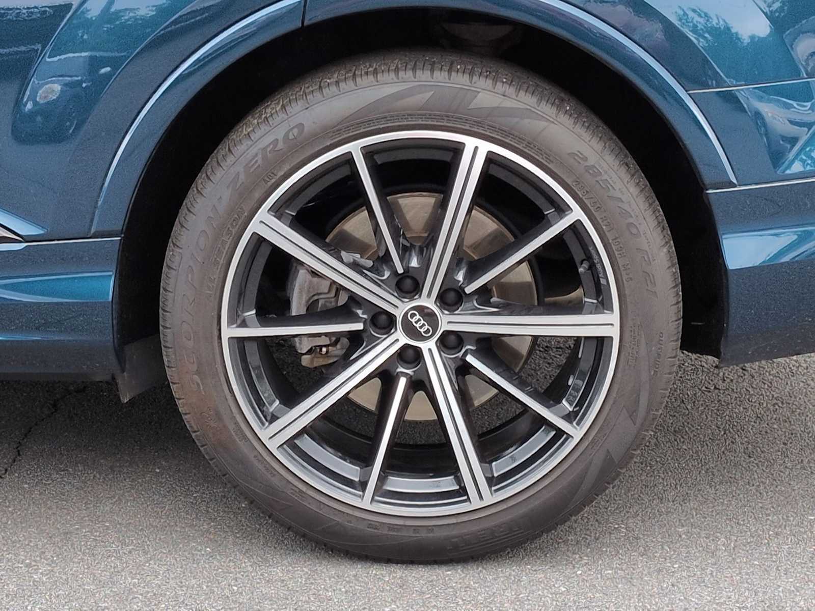 Thumbnail: 2022 Audi Q7 - 13