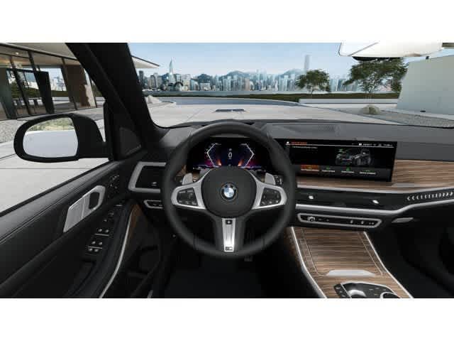 Thumbnail: 2026 BMW X7 - 13