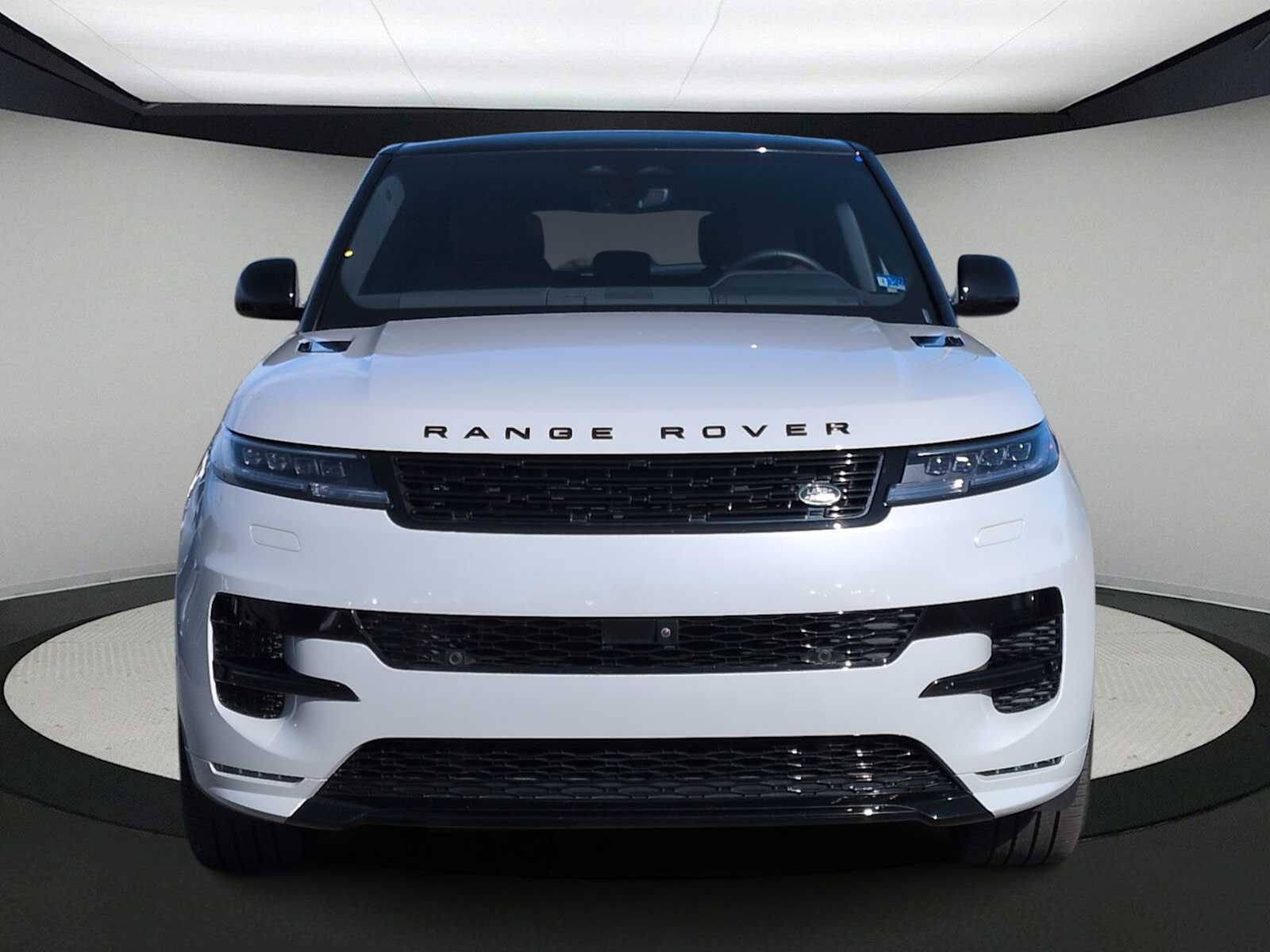 Thumbnail: 2025 Land Rover Range Rover Sport - 3