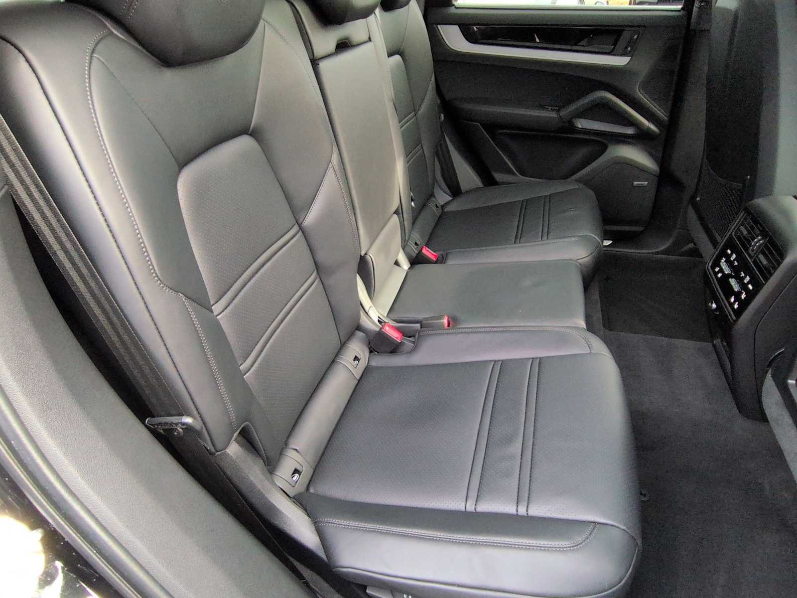 Thumbnail: 2025 Porsche  - 22