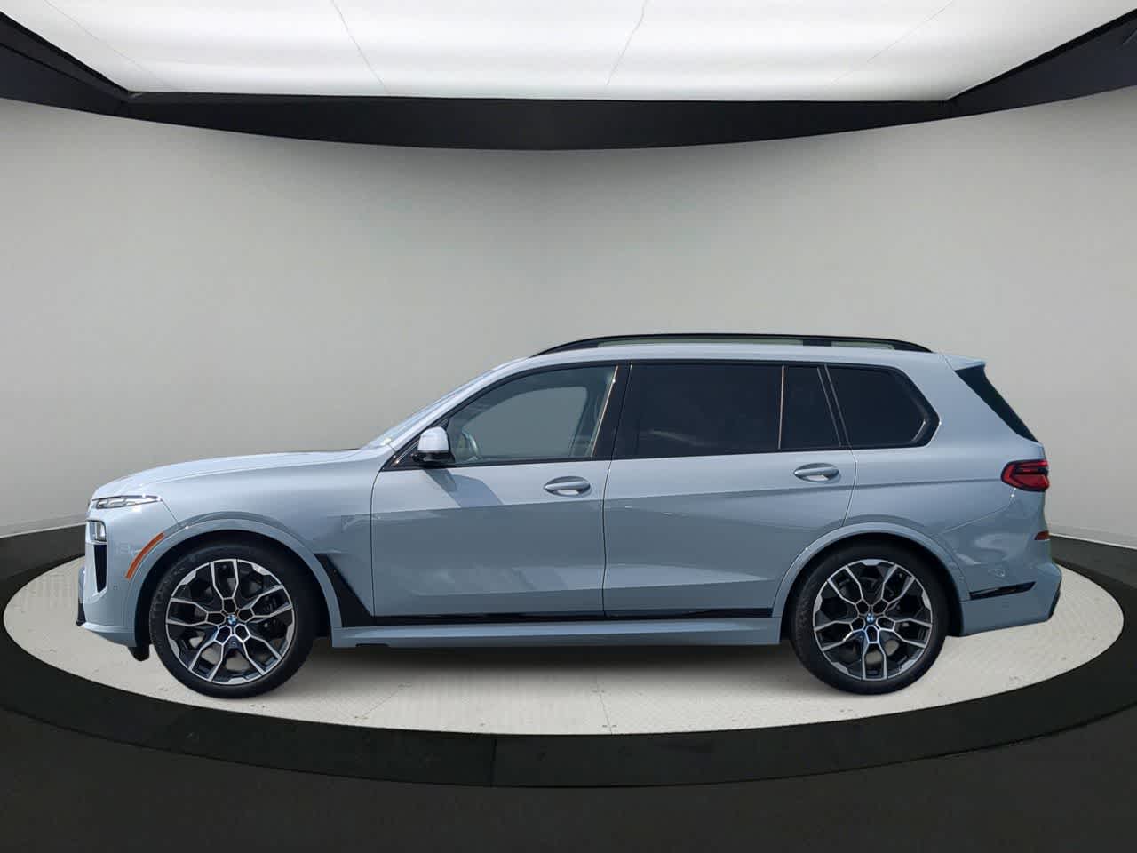 Thumbnail: 2024 BMW X7 - 5
