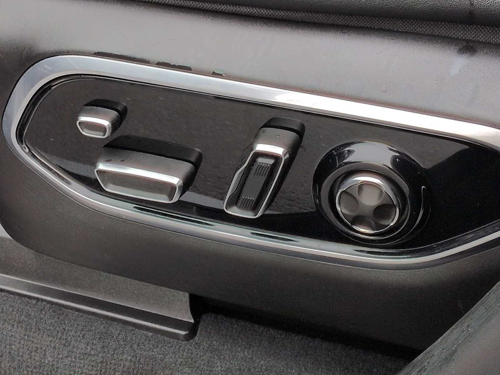 Thumbnail: 2024 Jeep Grand Cherokee - 18